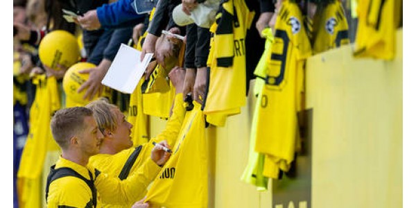 Alle hoffen, dass Borussia Dortmund den Bundesligatitel holt